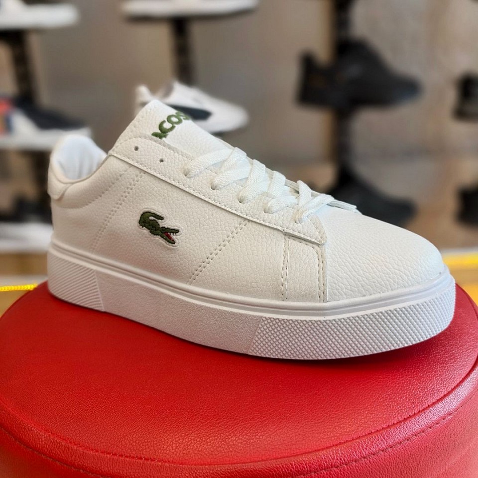 Lacoste beyaz